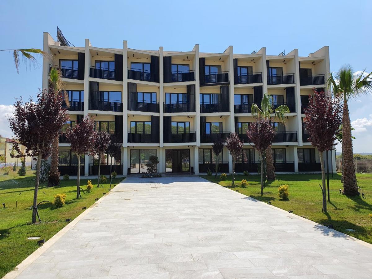 Amber Hotel Albania Spille Exterior foto
