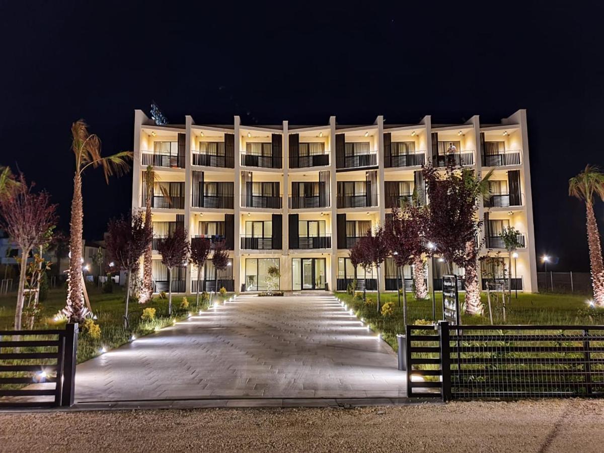 Amber Hotel Albania Spille Exterior foto