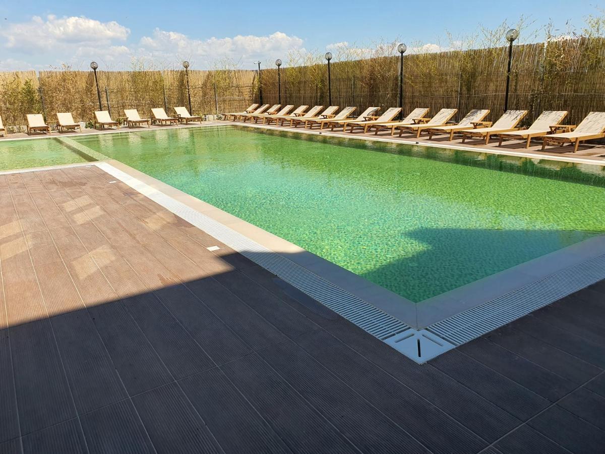 Amber Hotel Albania Spille Exterior foto