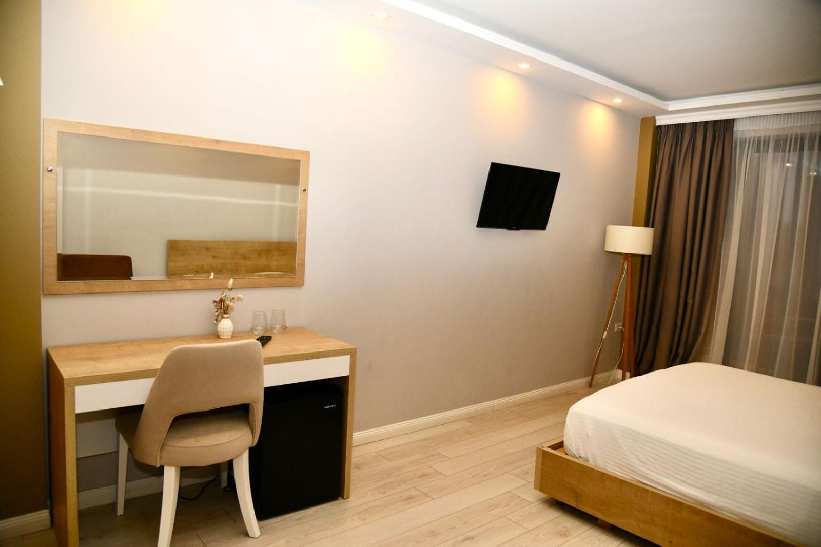 Amber Hotel Albania Spille Exterior foto
